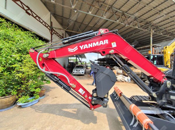 รถขุดยันม่าร์ รุ่น ViO55 Premium Red ตู้แอร์ (5.5 ตัน) - Image 25