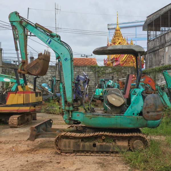รถขุด KOMATSU รุ่น PC30R-8 ขนาด 3 ตัน มือสอง [เบอร์ 8]