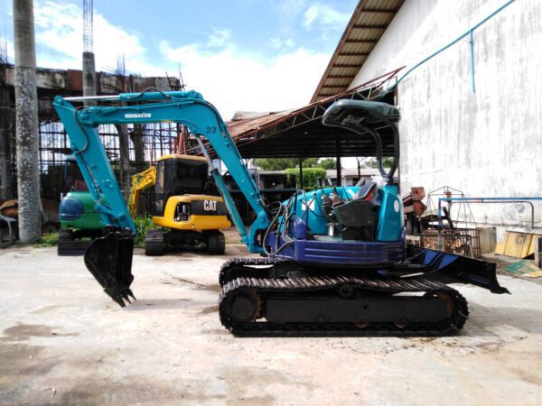 รถขุดเล็ก KOMATSU รุ่น PC40FR-2 ขนาด 4 ตัน [เบอร์ 23]