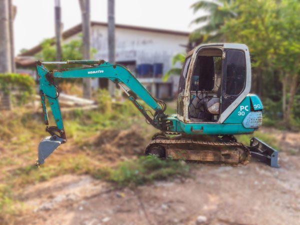 รถขุด KOMATSU รุ่น PC25 ขนาด 3 ตัน [เบอร์ 7]