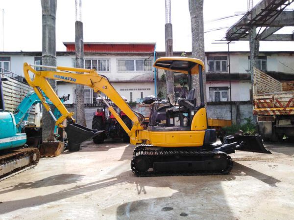 รถขุดเล็ก KOMATSU รุ่น PC35MR-2 ขนาด 3.7 ตัน [เบอร์ 43]