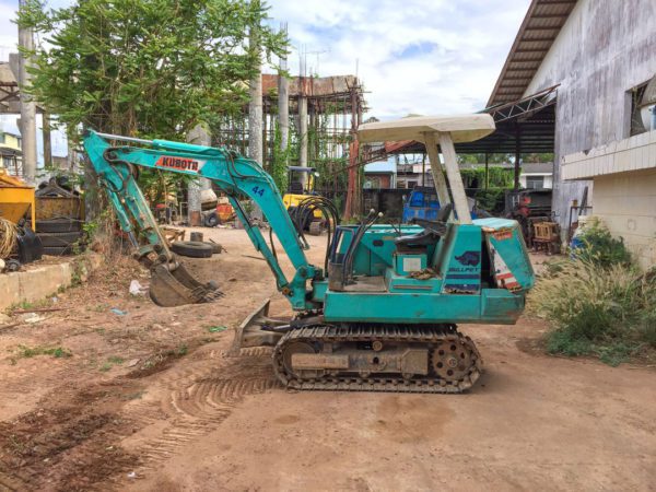 รถขุดเล็ก KUBOTA รุ่น KH-026 ขนาด 2.6 ตัน [เบอร์ 44]