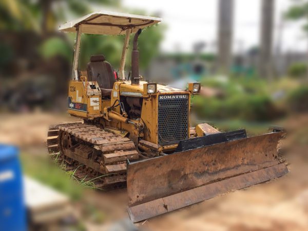 แทรกเตอร์ตีนตะขาบ KOMATSU รุ่น D20P-6