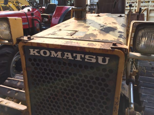 แทรกเตอร์ตีนตะขาบ KOMATSU รุ่น D20P-6