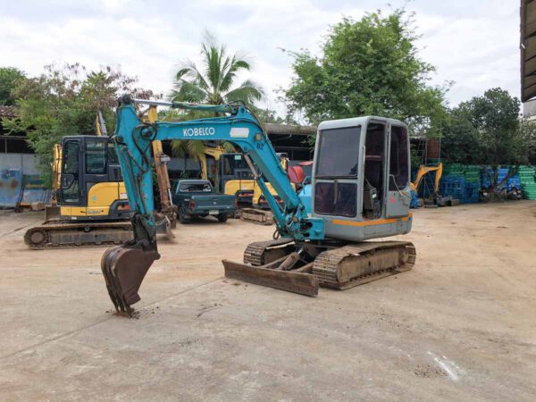 รถขุดมือสอง KOBELCO รุ่น SK042 ขนาด 4.9 ตัน (No.82) - Image 3