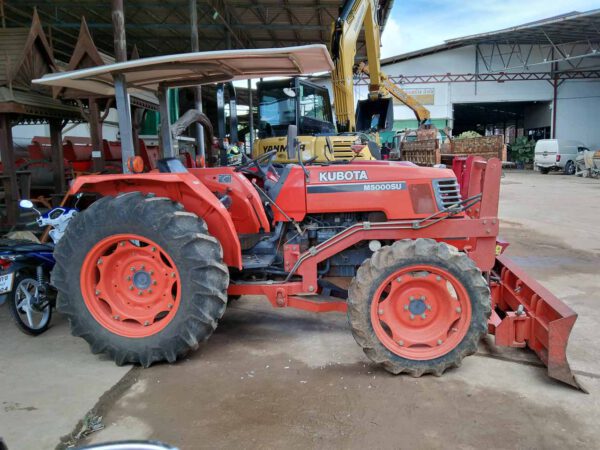 รถแทรกเตอร์ KUBOTA รุ่น M5000SU [เบอร์ T11]