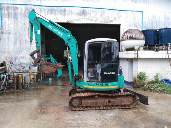 รถขุดมือสอง KOMATSU รุ่น PC45MR-1 ขนาด 4.5 ตัน (No.81)