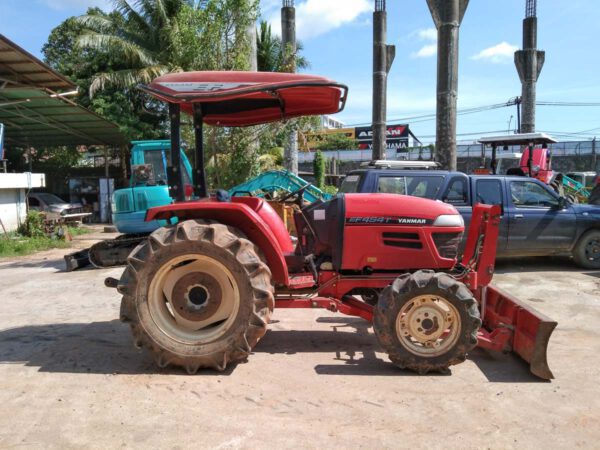 รถแทรกเตอร์ YANMAR รุ่น EF494T [เบอร์ T12]