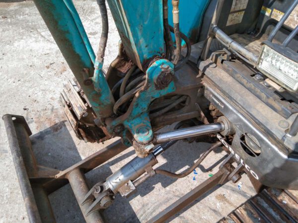รถขุดมือสอง KOBELCO รุ่น SK35SR ขนาด 3.6 ตัน [No.96] - Image 14