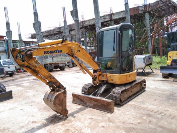 รถขุดมือสอง KOMATSU รุ่น PC30MR-2 ตู้แอร์ ขนาด 3.4 ตัน [No.99] - Image 3