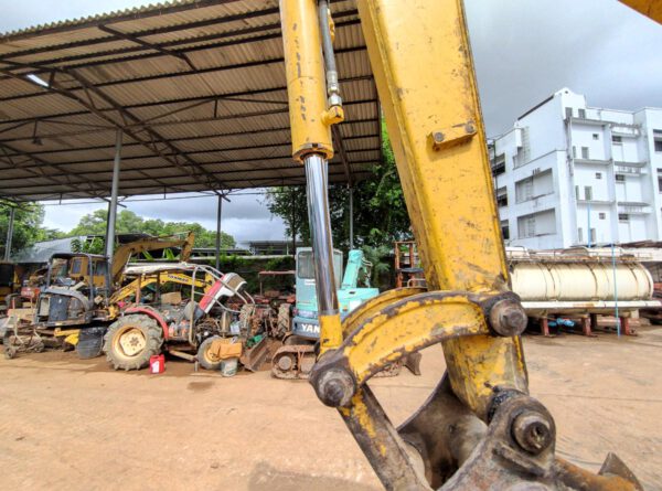 รถขุดมือสอง KOMATSU รุ่น PC30MR-2 ขนาด 3.1 ตัน [No.105] - Image 12