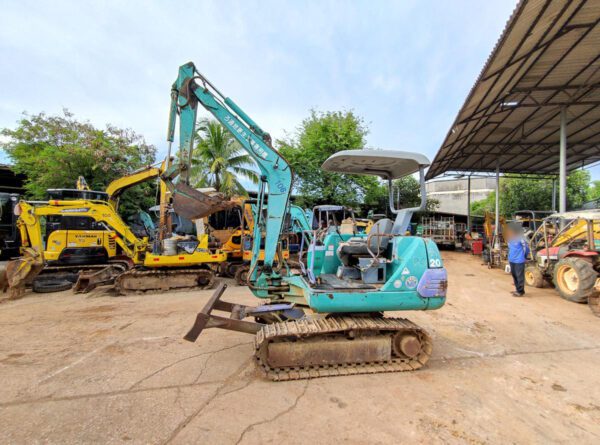 รถขุดมือสอง KOMATSU รุ่น PC20-7E ขนาด 2 ตัน [No.106]