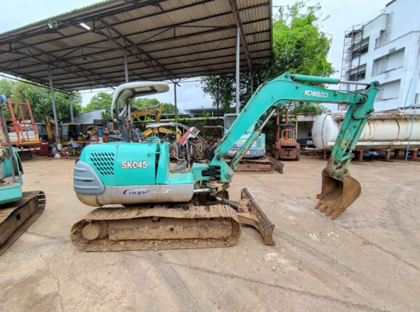 รถขุดมือสอง KOBELCO รุ่น SK045 ขนาด 4.5 ตัน [เบอร์104] - Image 2