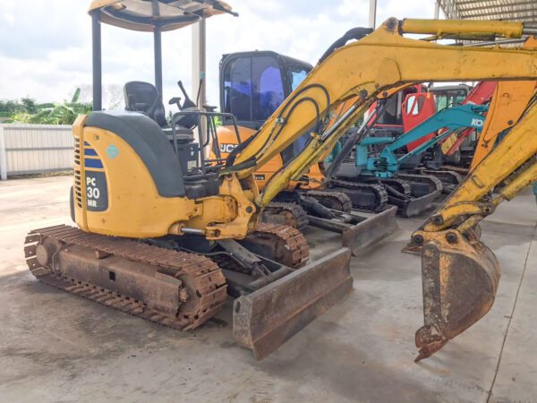 รถขุดมือสอง KOMATSU รุ่น PC30MR-3 ขนาด 3.1 ตัน [No.117] - Image 4