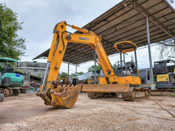 รถขุดมือสอง KOMATSU รุ่น PC40MR-2 ขนาด 4 ตัน [No.127]