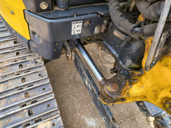 รถขุดมือสอง YANMAR รุ่น ViO35 ขนาด 3.8 ตัน ตู้แอร์ พร้อมใช้ [No.130] - Image 15