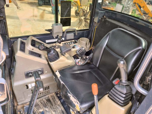 รถขุดมือสอง YANMAR รุ่น ViO35 ขนาด 3.8 ตัน ตู้แอร์ พร้อมใช้ [No.130] - Image 17