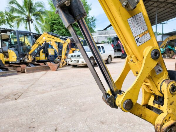 รถขุดมือสอง YANMAR ViO35 ตู้แอร์ ชั่วโมงน้อย ผ่อนได้ ประกันศูนย์ [No.SK11] - Image 11