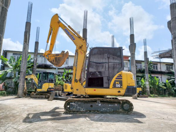 รถขุดมือสอง KOMATSU รุ่น PC56-7 ตู้แอร์ ขนาด 5.3 ตัน [No.143]