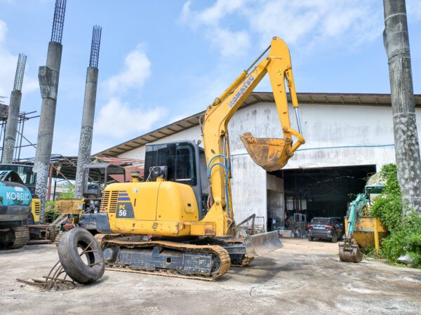 รถขุดมือสอง KOMATSU รุ่น PC56-7 ตู้แอร์ ขนาด 5.3 ตัน [No.143] - Image 2