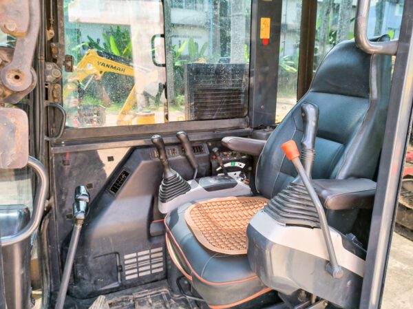 รถขุดมือสอง KOMATSU รุ่น PC56-7 ตู้แอร์ ขนาด 5.3 ตัน [No.143] - Image 17