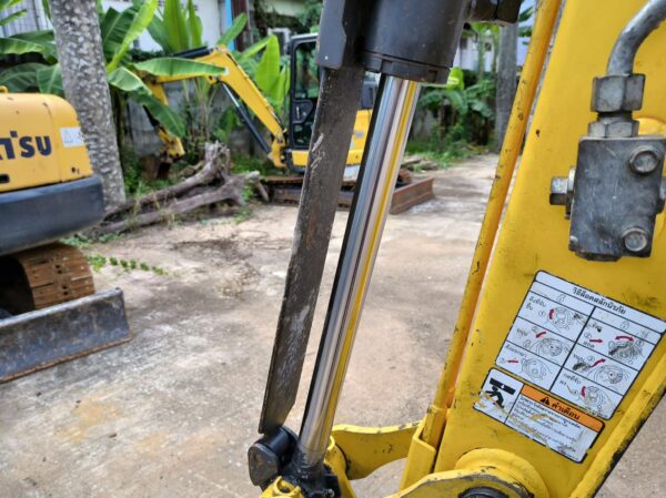 รถขุดมือสอง YANMAR ViO35 ตู้แอร์ ชั่วโมงน้อย ผ่อนได้ ประกันศูนย์ [No.SK13] - Image 8